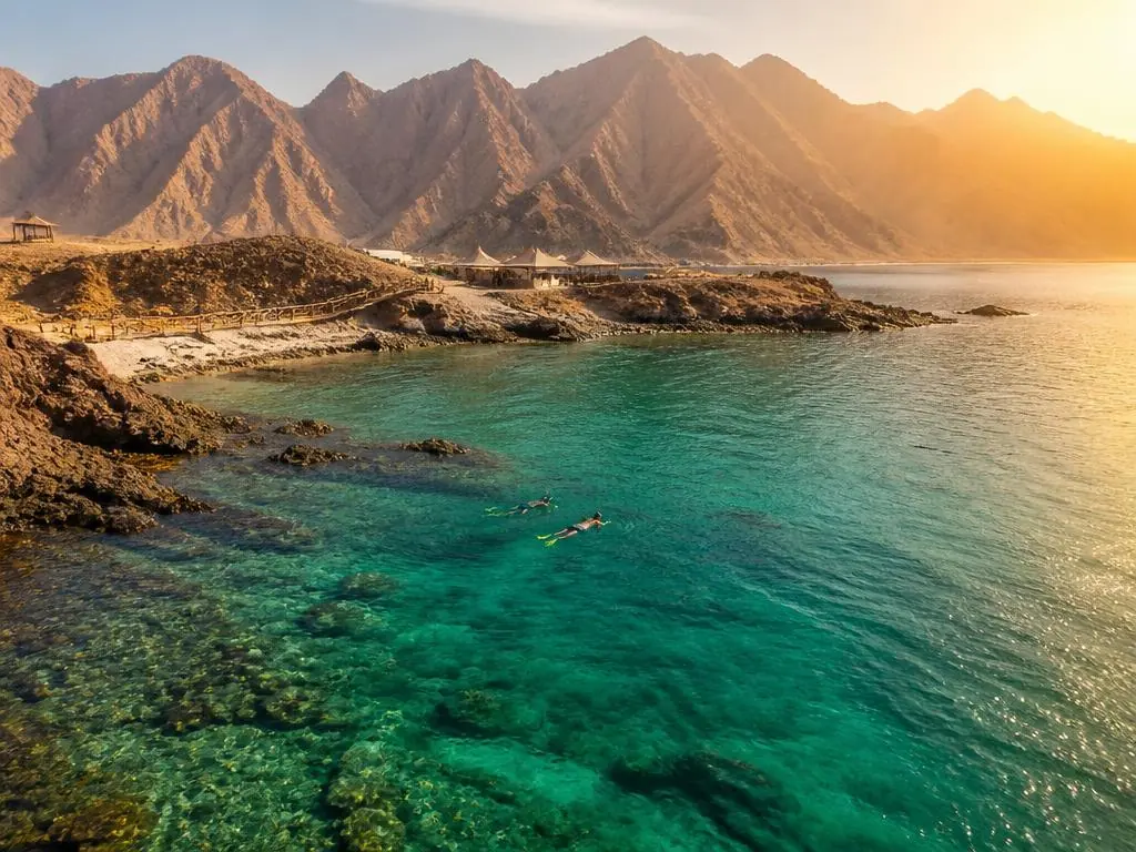 Fujairah coastline with turquoise water and mountains